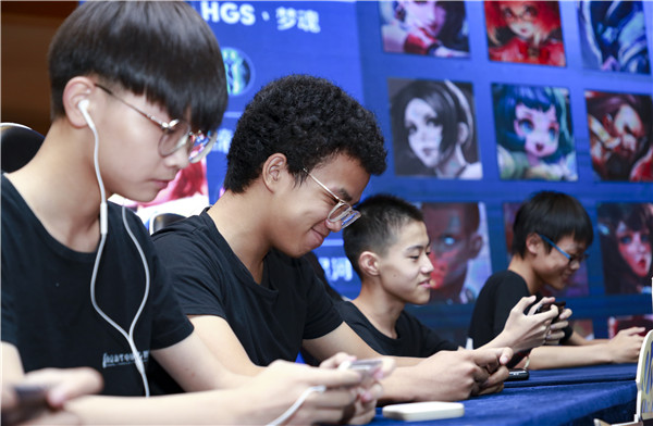 初中畢業(yè)學(xué)電競好不好？就業(yè)前景怎么樣？