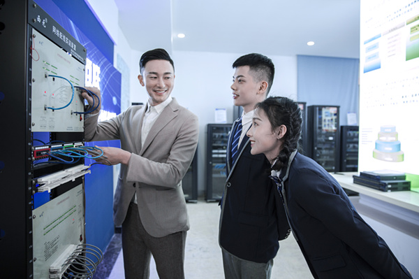 解疑答惑 | 初中生畢業(yè)讀什么學(xué)校比較好？