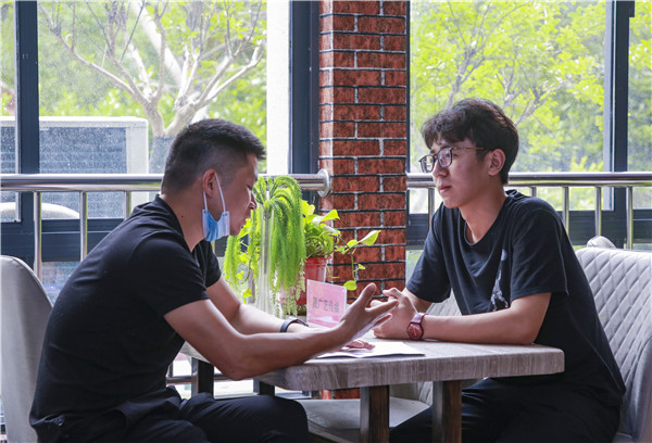 就業(yè)保障丨千企萬崗進校園，助力學子精準就業(yè)！