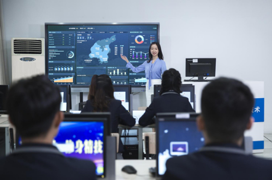 99公益日 | 新起點，筑夢公益行動，新華助有志學(xué)子追夢