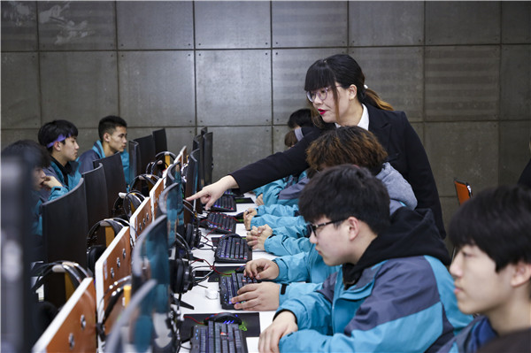 教育部聯(lián)合九部門印發(fā)職業(yè)教育新政策，南京新華助你未來無憂！