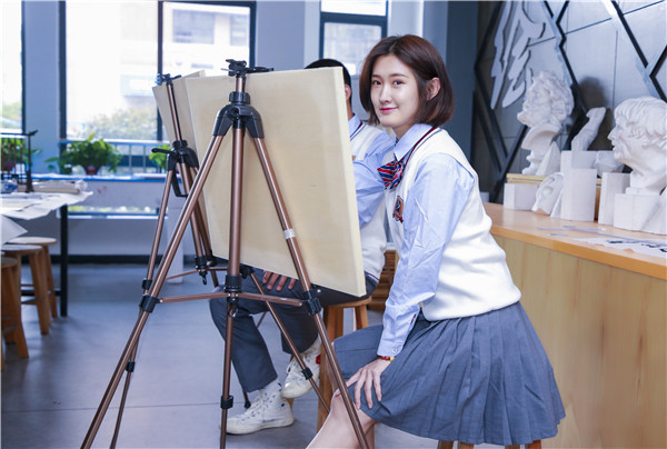 女生讀職業(yè)學(xué)校，學(xué)什么<a href=http://njxh.cn target=_blank class=infotextkey>專業(yè)</a>好就業(yè)