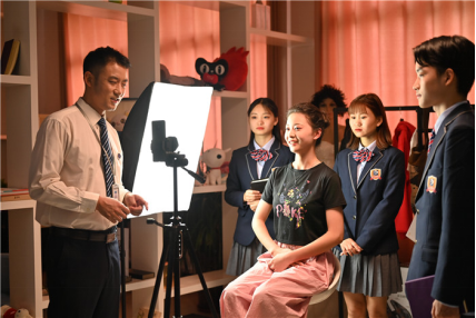 速來圍觀！知名演員直播探校，為高薪<a href=http://njxh.cn target=_blank class=infotextkey>專業(yè)</a>代言！