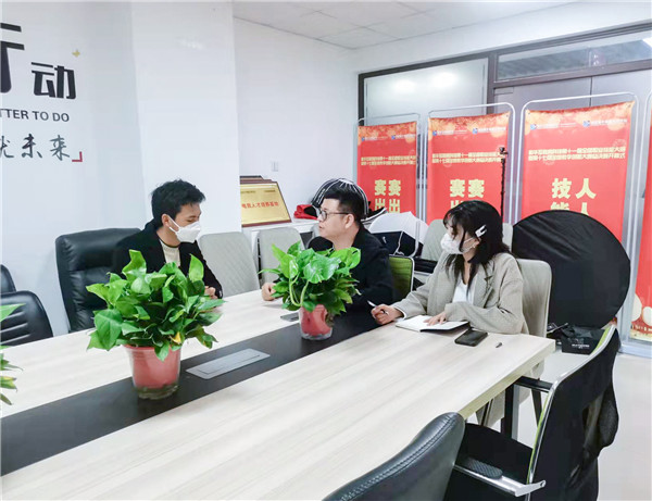 企業(yè)招聘進(jìn)校園，助力學(xué)生高質(zhì)量就業(yè)