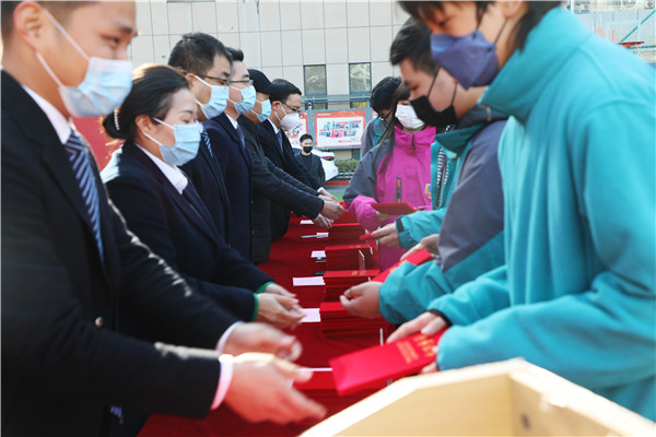 知行合一，榜樣力量——南京新華2022年度學(xué)生工作總結(jié)暨表彰大會(huì)圓滿落幕！