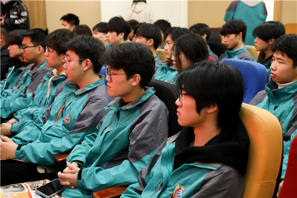 家校同心，共育英才| 南京新華3ds max階段課程結(jié)課答辯分享會(huì)暨家長(zhǎng)見(jiàn)證會(huì)