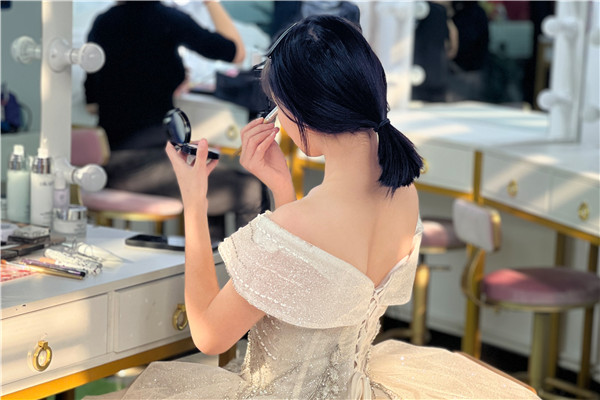 初<a href=http://njxh.cn target=_blank class=infotextkey>高中</a>女生選什么<a href=http://njxh.cn target=_blank class=infotextkey>專業(yè)</a>好？