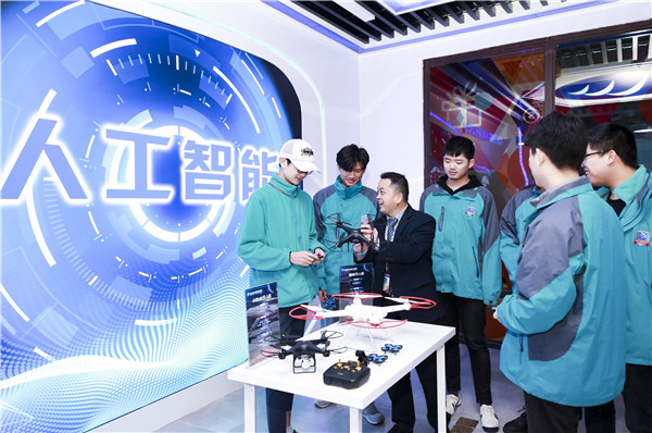 南京新華電腦專修學(xué)院地址，怎么走？